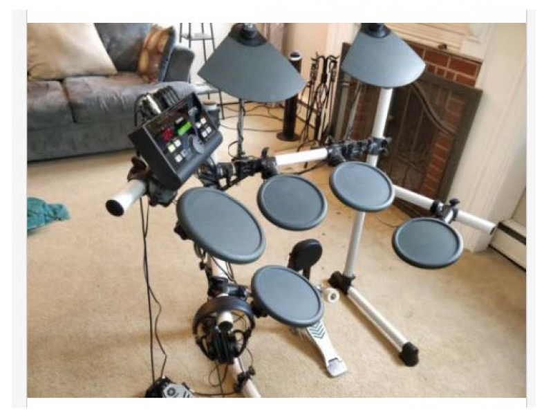 Yamaha DTX500 electronic drum kit - 1