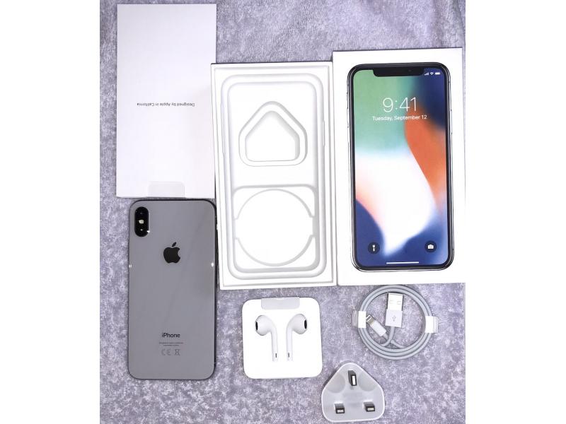 iPhone X 256 GB Silver/White like NEW for Sale - 1