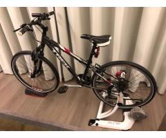 Like new TREK mountain bike + Home trainer - 1