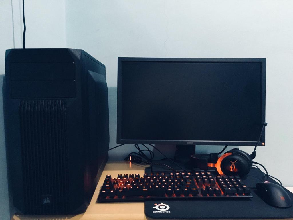 gaming/work pc and monitor for sale very good condition(whole SETUP) - 1