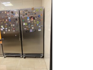 Frigidaire USA refrigerator and freezer set for sale - 1