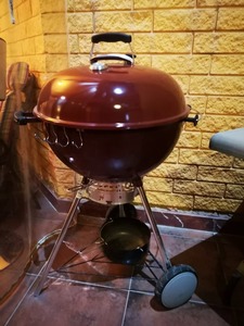 Weber 22inch Premium BBQ grill Kd 80/-
