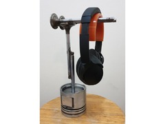 Headphone stands using engine parts - 3