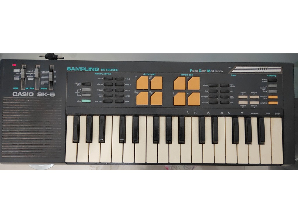 Casio SK-5 (32 Key Made in Japan) Vintage Keyboard - 1
