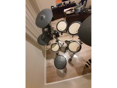 Electronic drums + stool + 30W Amplifier - 1