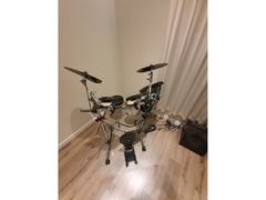 Electronic drums + stool + 30W Amplifier - 3