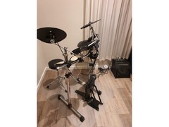 Electronic drums + stool + 30W Amplifier - 5