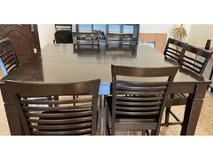High top table w 8 chairs