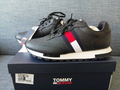 TOMMY HILFIGER Retro Leather Sneaker SIZE 42 - 6