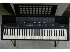 Yamaha PSR-210 Electric Piano Keyboard - 2