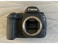 Canon EOS 5D Mark IV 30.4MP Digital SLR Camera - 3