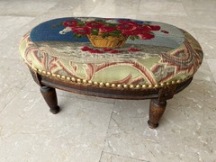 Small Foot rest with Aubusson embroidery - 1