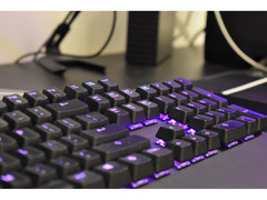 SteelSeries Apex 7 Mechanical Gaming Keyboard - 3