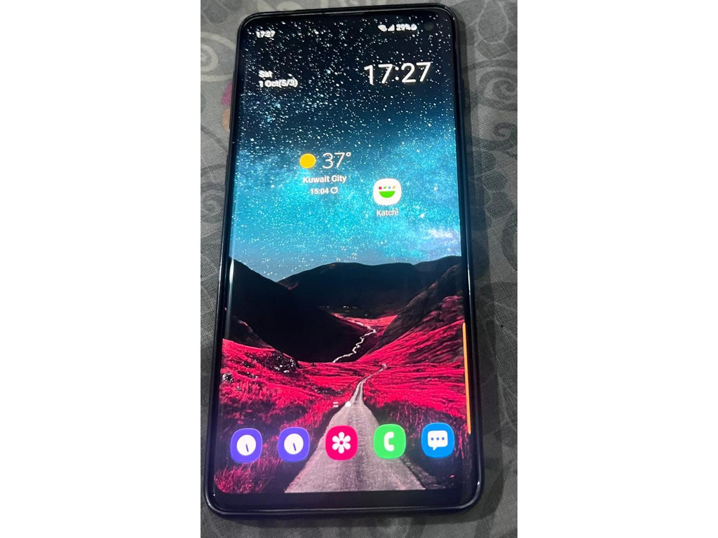 Samsung S10 for sale in excellent condition with d brand skin, box for sale - 1