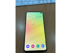 Samsung S10 Mobile Phone in excellent condition for Sale
