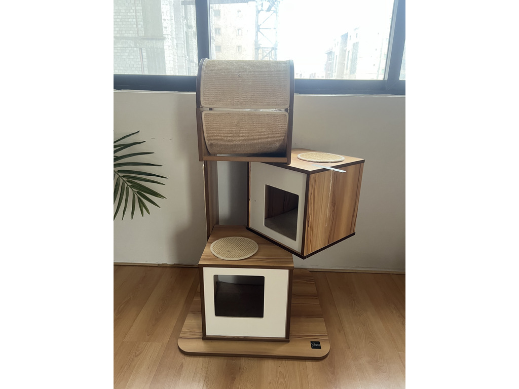 Wooden cat tree for 25 KD - 1