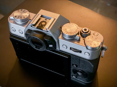 Fujifilm XT20 + Fuji 18-55mm kit lens for sale
