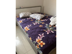 King size bed @ Salmiya Block 10 @ street 1 for sale. Only 7 months old