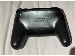 Nintendo Switch Pro Controller - 2