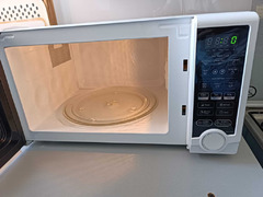 Daewoo Microwave oven 37Liters  1000 Watts - 2