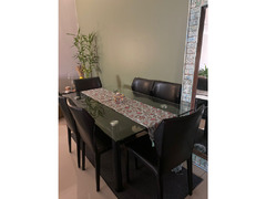 Glass Dining Table set with chairs - 6 Seater - Great condition