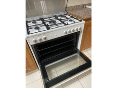 Gas 5 ring hob and oven