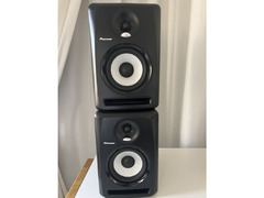 Pioneer DJ60X speakers - 1