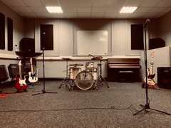Rehearsal rooms available.