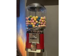 Round BEAVER Gumball/Candy/Nut Vending Machine Complete with Lock Key - 4