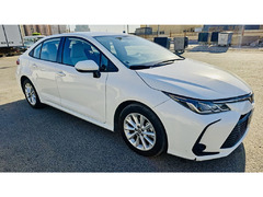 TOYOTA COROLLA 2020 PEARL WHITE 22000 KMS ONLY - 4