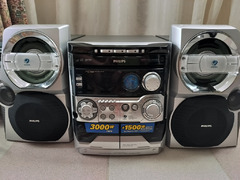 Philips FWC780 240 Watt Mini Hi-Fi System with 3-CD Changer (+ radio antenna)