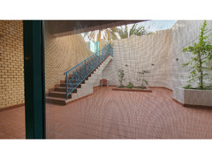 Lovely 2-Bed Flat in Peaceful Villa - with private garden - 10