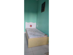 King size bed 180x200, excellent condition. With mattress - 5