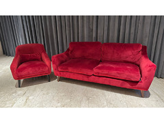 4 Person setting Sofa Maroon Color,  للبيع طقم كنب تركي 4 مقاعد خام مخمل عنابي.