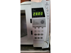 Daewoo High Power Quick-Heat 900 Watts Microwave + Grill oven 20 Ltr