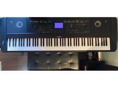 Yamaha DGX-660 Keyboard + Accessories