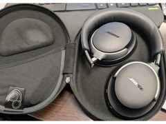 BOSE Quite Comfort Ultra Headphones W/CASE