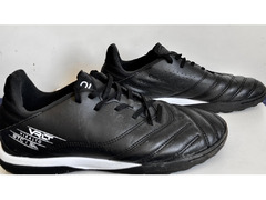 Kipsta Viralto II Matador Leather Football Boots (TF) - EUR 44