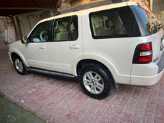 Ford Explorer 2010 - 1