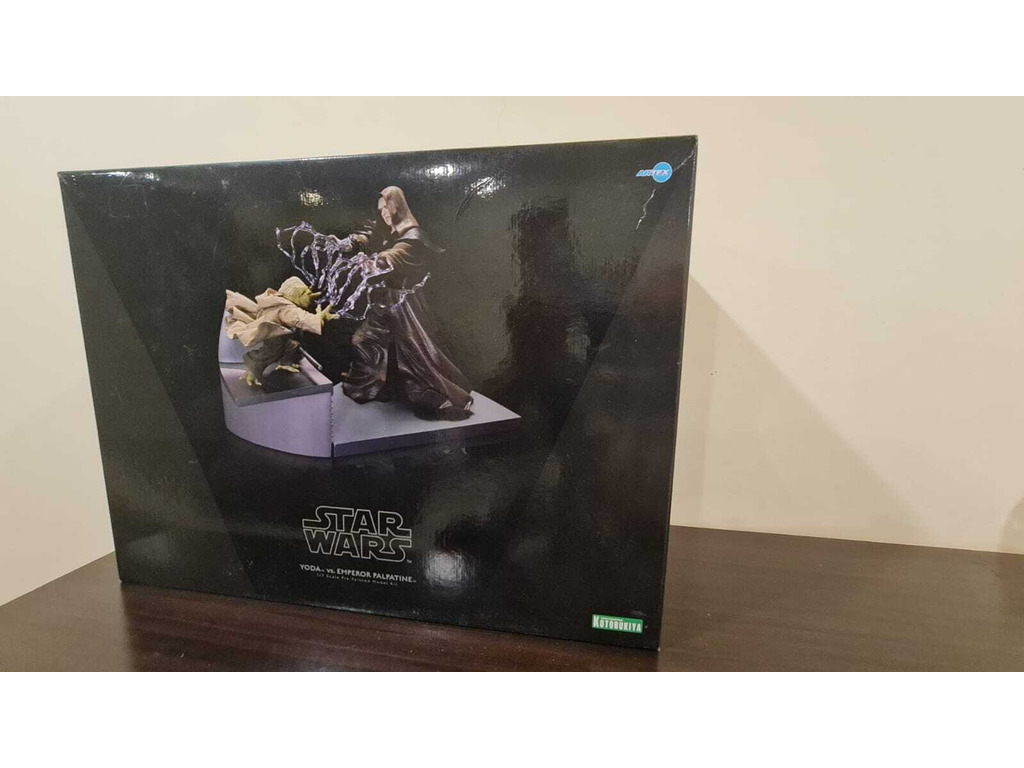 Kotobukiya ARTFX Star Wars YODA Vs. EMPEROR PALPATINE Diorama STATUE - 1