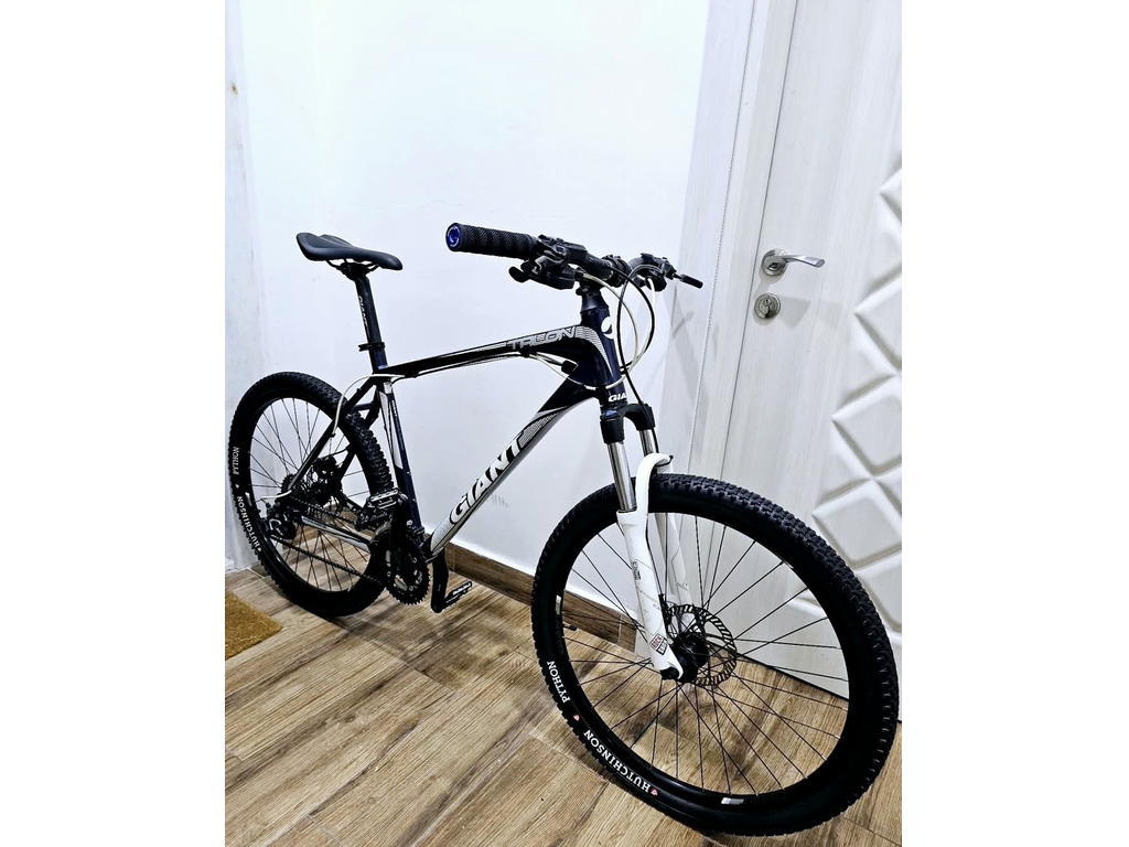 Giant Fluidform MTB Bike Great bike in good condition - 1