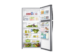 Silver color Samsung Refrigerator 650 L in an excellent condition