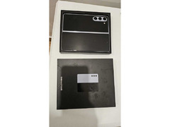 Samsung z fold 5  - 12 GB RAM 512 GB internal memory