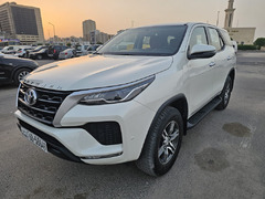 TOYOTA FORTUNER 2022 -V4-31000 kms