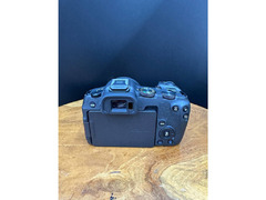 Canon EOS R8 w 24-50 Kit 4