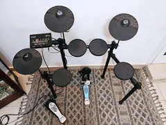 Yamaha E-Drum Set 432K Complete Kit 1 month used only