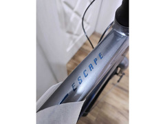 New Giant Escape 2 City Disc Hybrid Bike Bicycle