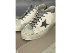 NEW: Golden Goose HI Star Classic with Spur (Women's)