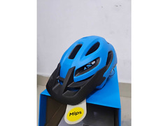 New Giant Roost Helmet MIPS w/Box Original