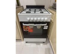 White Westinghouse 4 Burner Gas Cooker, White